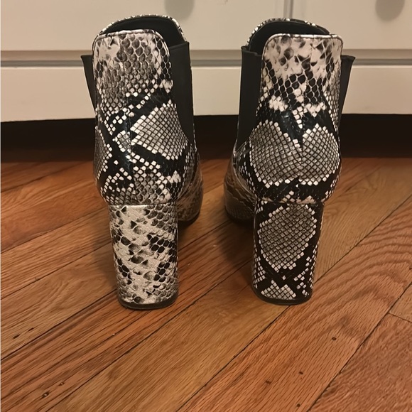 Snakeprint Boots - Picture 3 of 4